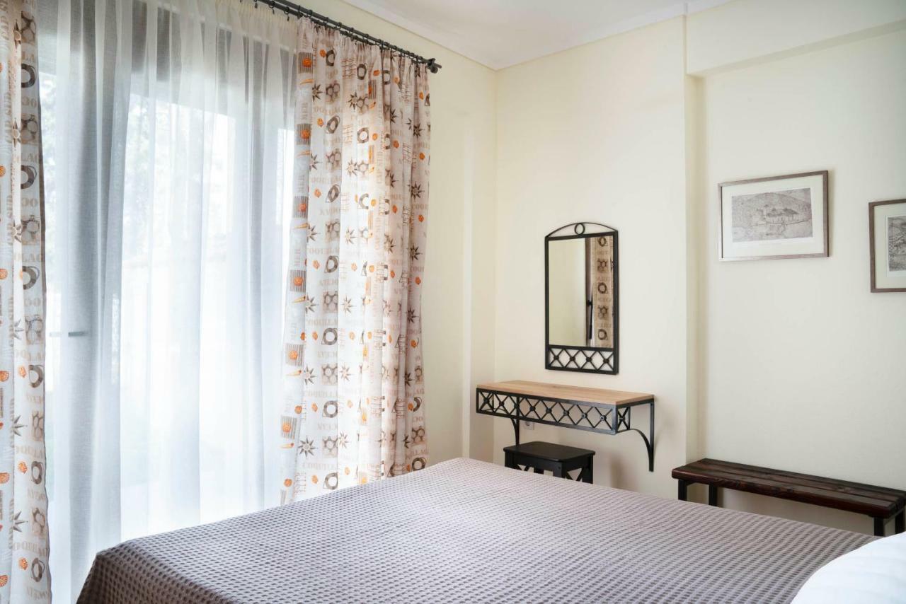 Alexandros Maisonettes Неа Мудания Екстериор снимка