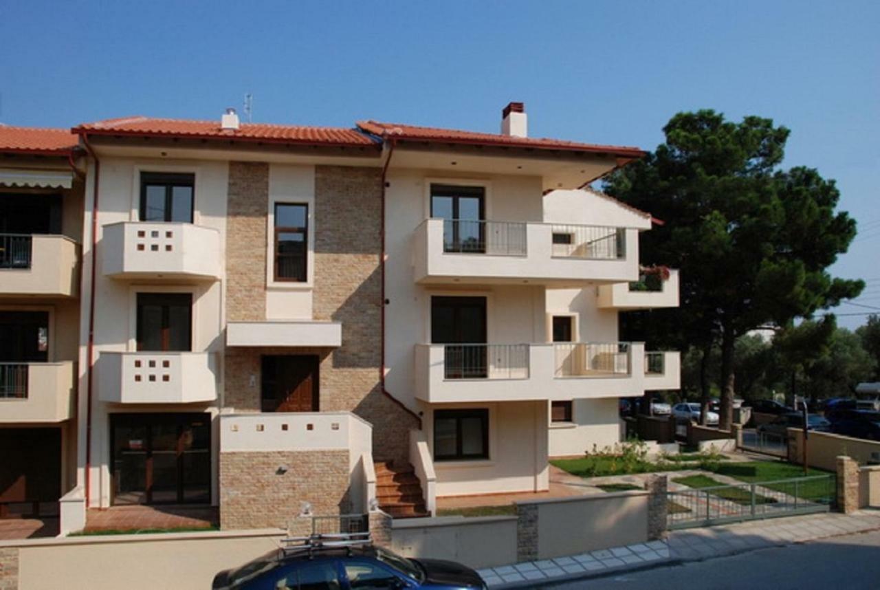 Alexandros Maisonettes Неа Мудания Екстериор снимка